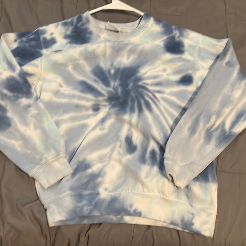 Tye dye blue kids sweatshirt large